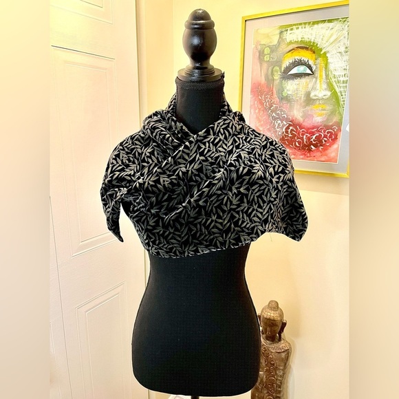 ππππ€ Adini black silk blend velvet shawl/scarf w/willow silvery grey pattern - Picture 5 of 9